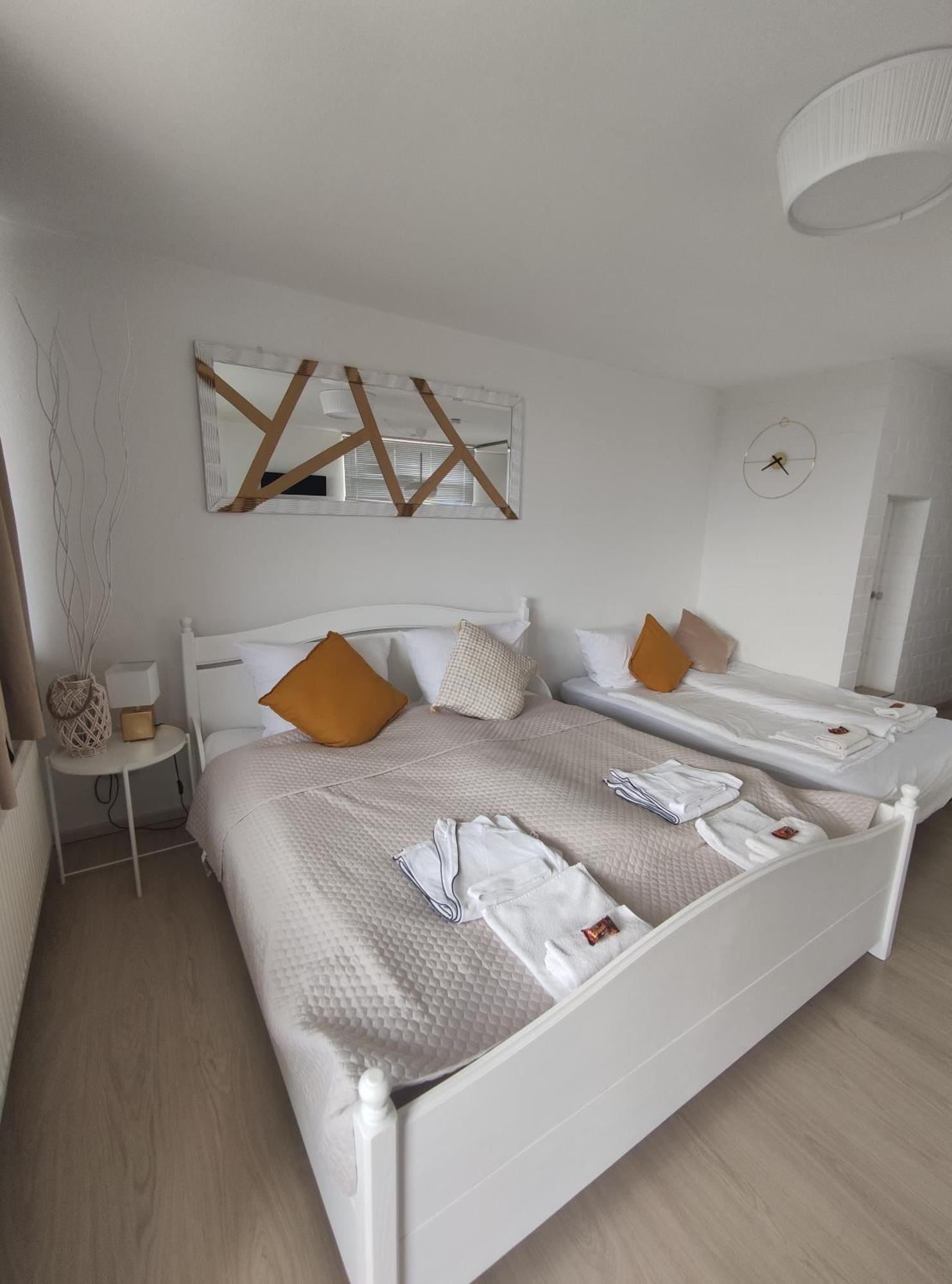 Pools, Sauna Und Balkon Mit Panoramablick 圣恩吉玛 外观 照片